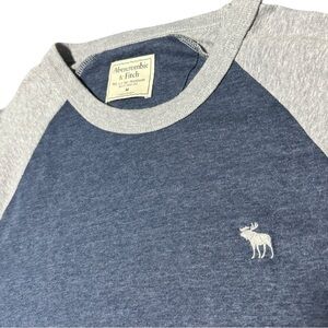Abercrombie & Fitch Navy and Light Gray Raglan Baseball tee